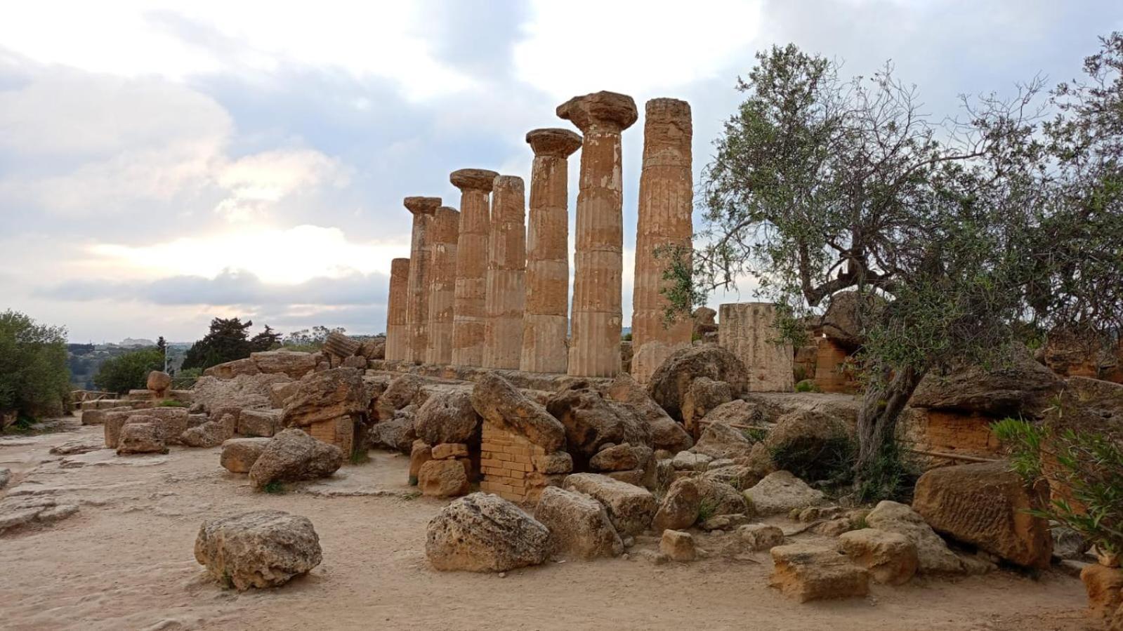 Capinera Bed & Breakfast Agrigento Bagian luar foto