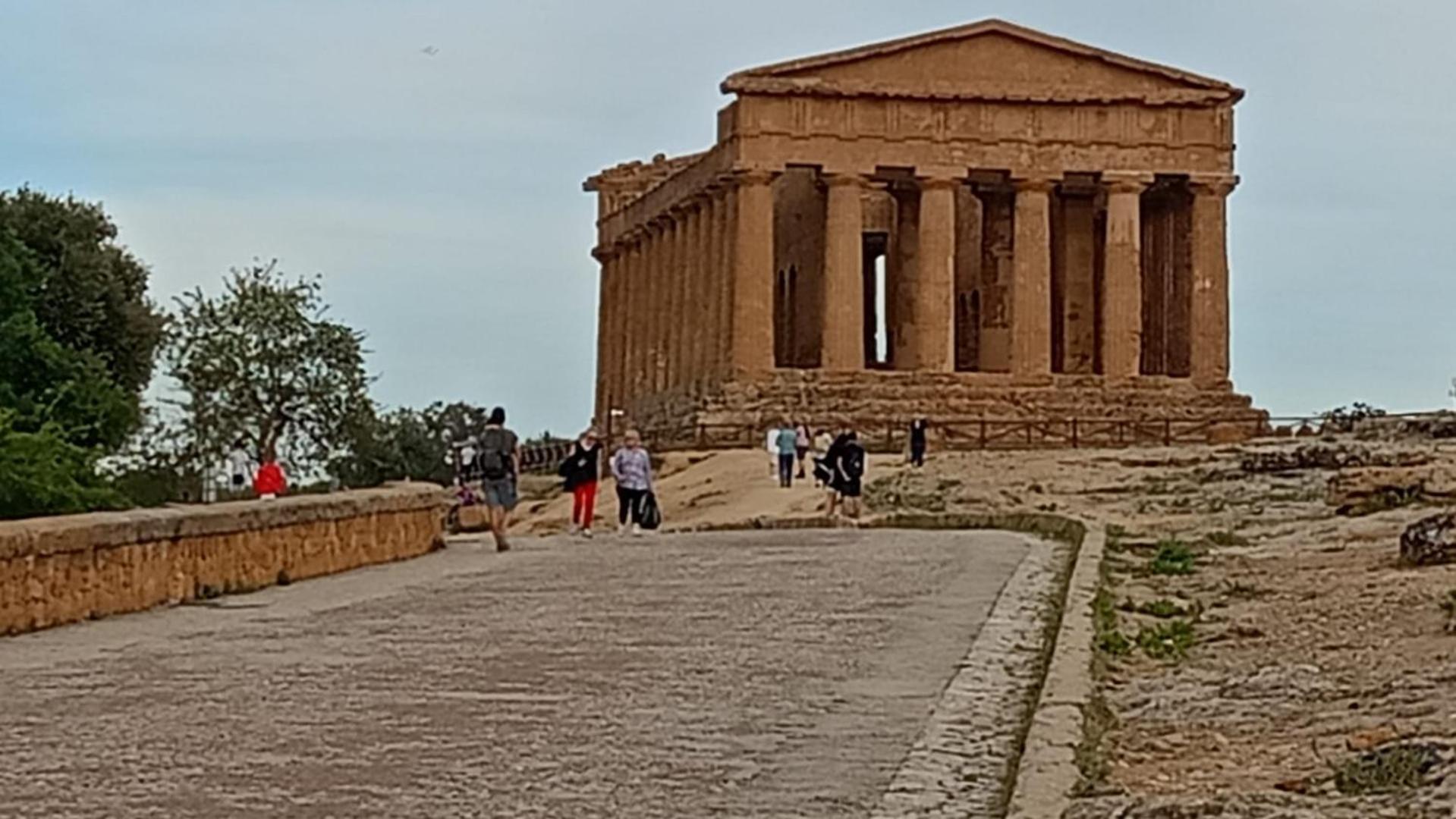 Capinera Bed & Breakfast Agrigento Bagian luar foto